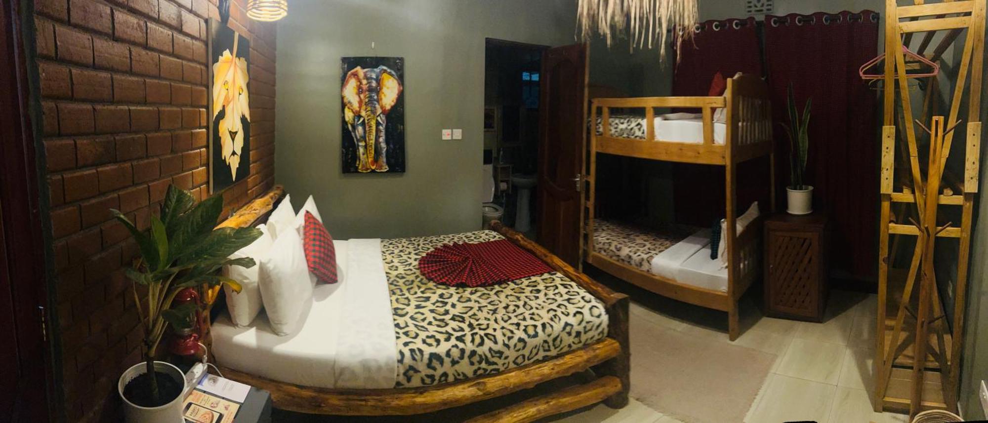 Hostel Savannah House *